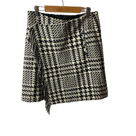 Eddie Bauer Dresses & Skirts - Eddie Bauer Black White Wool Wrap Style Mini Skirt Size 2